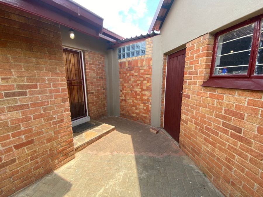 5 Bedroom Property for Sale in Fauna Free State